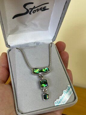 Glacier Pearle Abalone Shell Pendant Necklace Storrs 18" Chain